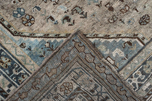 Antique Shiraz Area Rug (4' x 7')